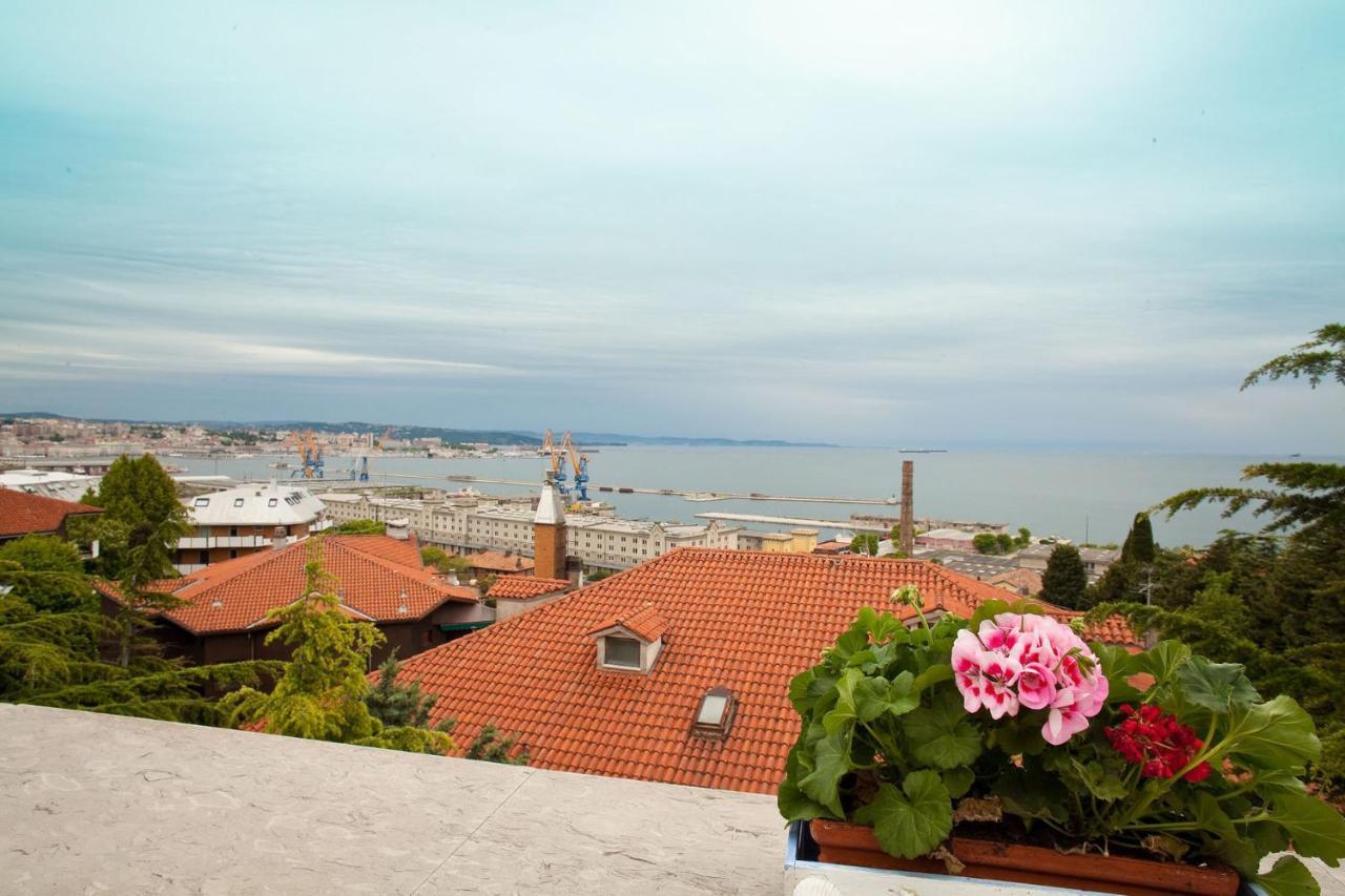 La mansarda delle meraviglie B&B Superior Trieste Esterno foto