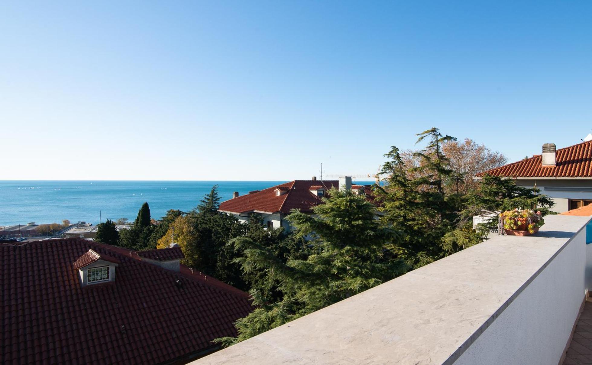 La mansarda delle meraviglie B&B Superior Trieste Esterno foto